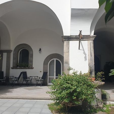 La Casa Delle Camelie Hotel Meta Kültér fotó