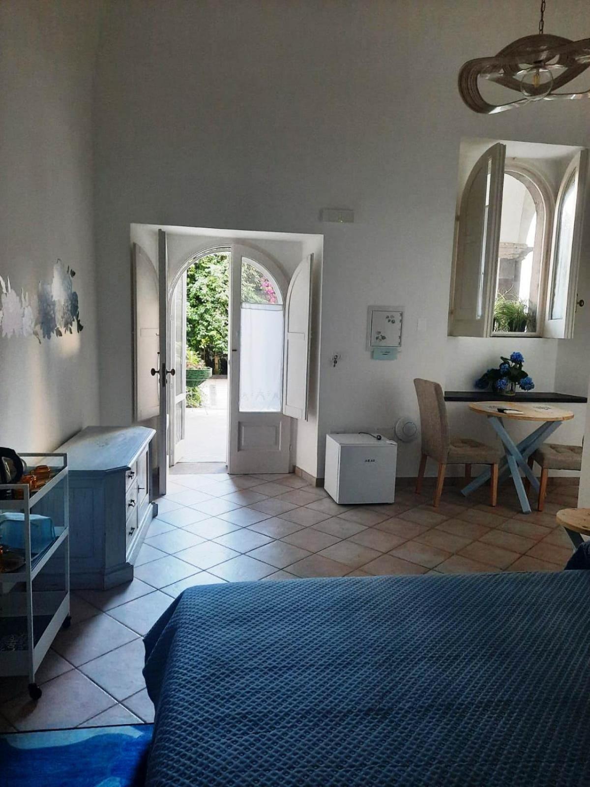 La Casa Delle Camelie Hotel Meta Kültér fotó