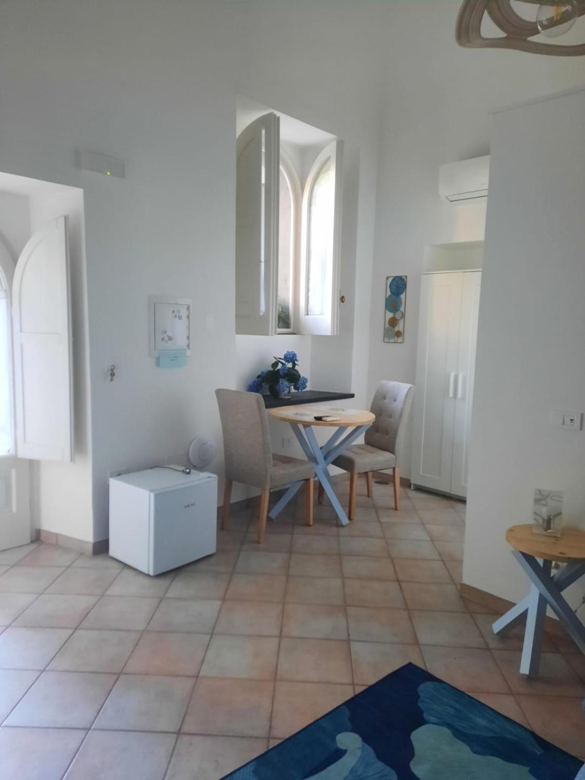La Casa Delle Camelie Hotel Meta Kültér fotó